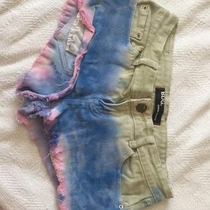 BDG super shortie shorts size 27